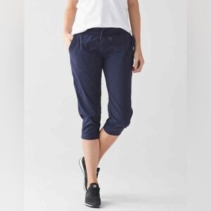 Lululemon Studio Crop II - Sz 4